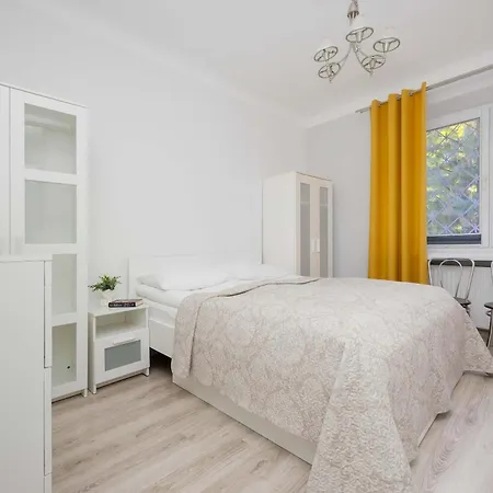 Modern & Bright Promenada Park Mokotow By Renters