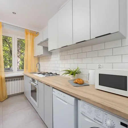 Apartment Modern & Bright Promenada Park Mokotow By Renters