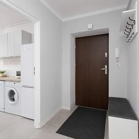 Modern & Bright Promenada Park Mokotow By Renters 바르샤바