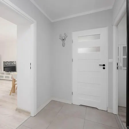 Modern & Bright Promenada Park Mokotow By Renters Apartment *