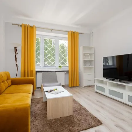 Modern & Bright Promenada Park Mokotow By Renters Apartment