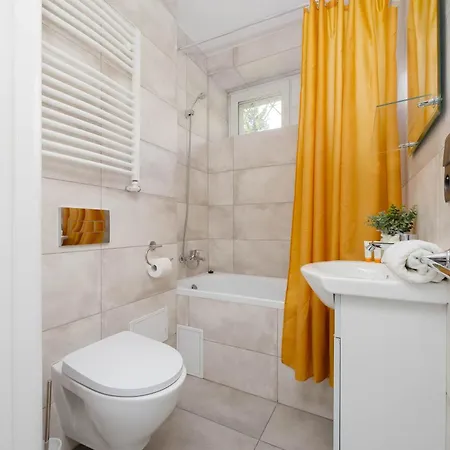 Modern & Bright Promenada Park Mokotow By Renters * ורשה